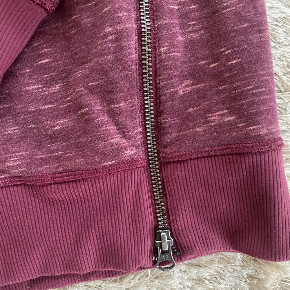 Lululemon red jacket - Picture 5 of 7